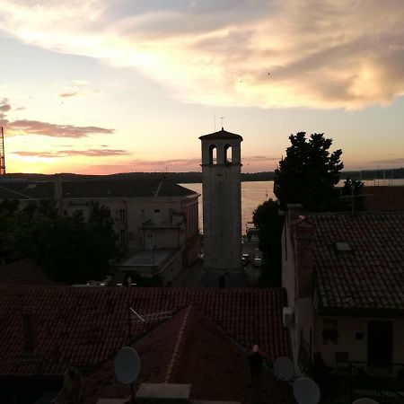Mediteranian Dream Apartment พูลา ภายนอก รูปภาพ