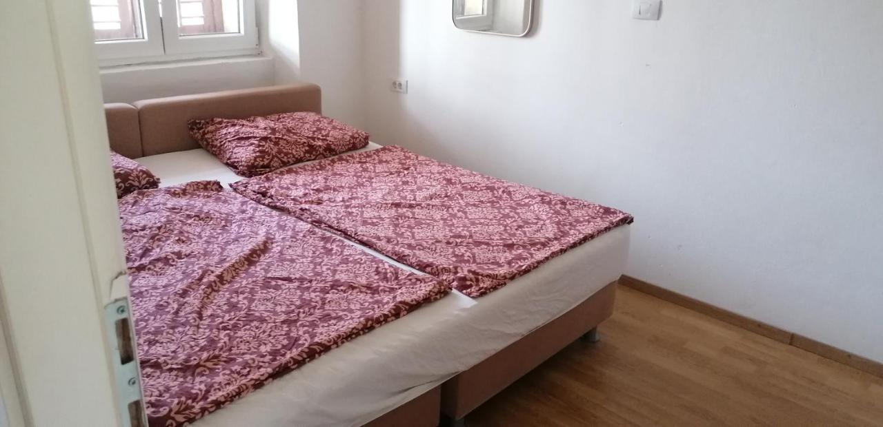Mediteranian Dream Apartment พูลา ภายนอก รูปภาพ