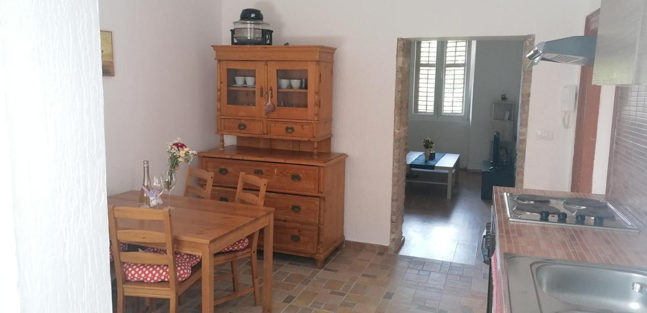 Mediteranian Dream Apartment พูลา ภายนอก รูปภาพ
